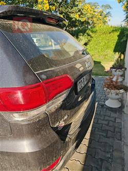 جیپ گراند شیرۆکی